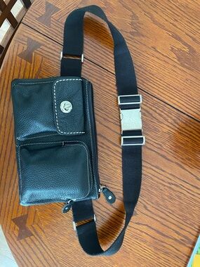 Roots - Black Pebble Leather -Crossbody Sling Bag (fanny pac)